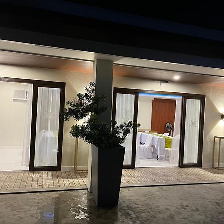 717 Residences Iloilo Esterno foto