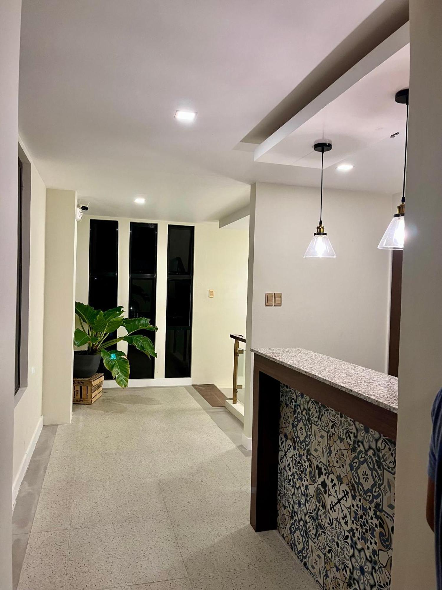 717 Residences Iloilo Esterno foto